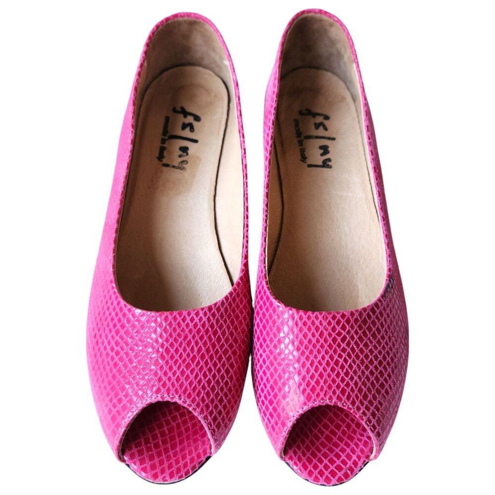 French Sole NY Hot Pink Eel Skin Peep Toe Flat Italy Women's Size 7 1/2 - Picture 3 of 7